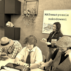 W ZSCKR w Oleszycach pasjonaci matematyki - MATematycznie zakodowani: Monika – kreatywna funkcja, Serafin – logiczny algorytm, Paweł – precyzyjny kompilator. A nad całym kodem czuwa pani Kasia.     return success;